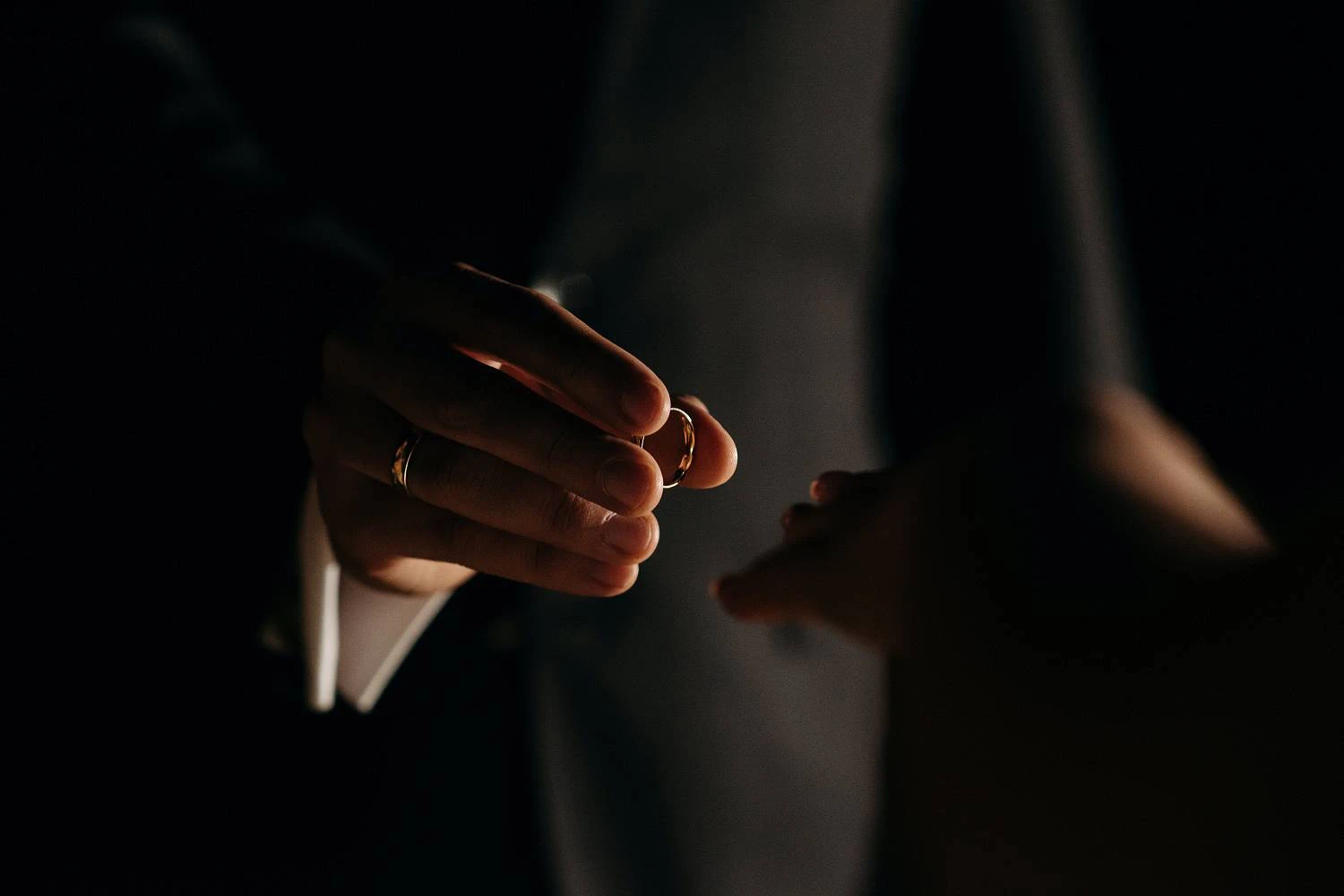 Engagement ring brands for a Christmas proposal