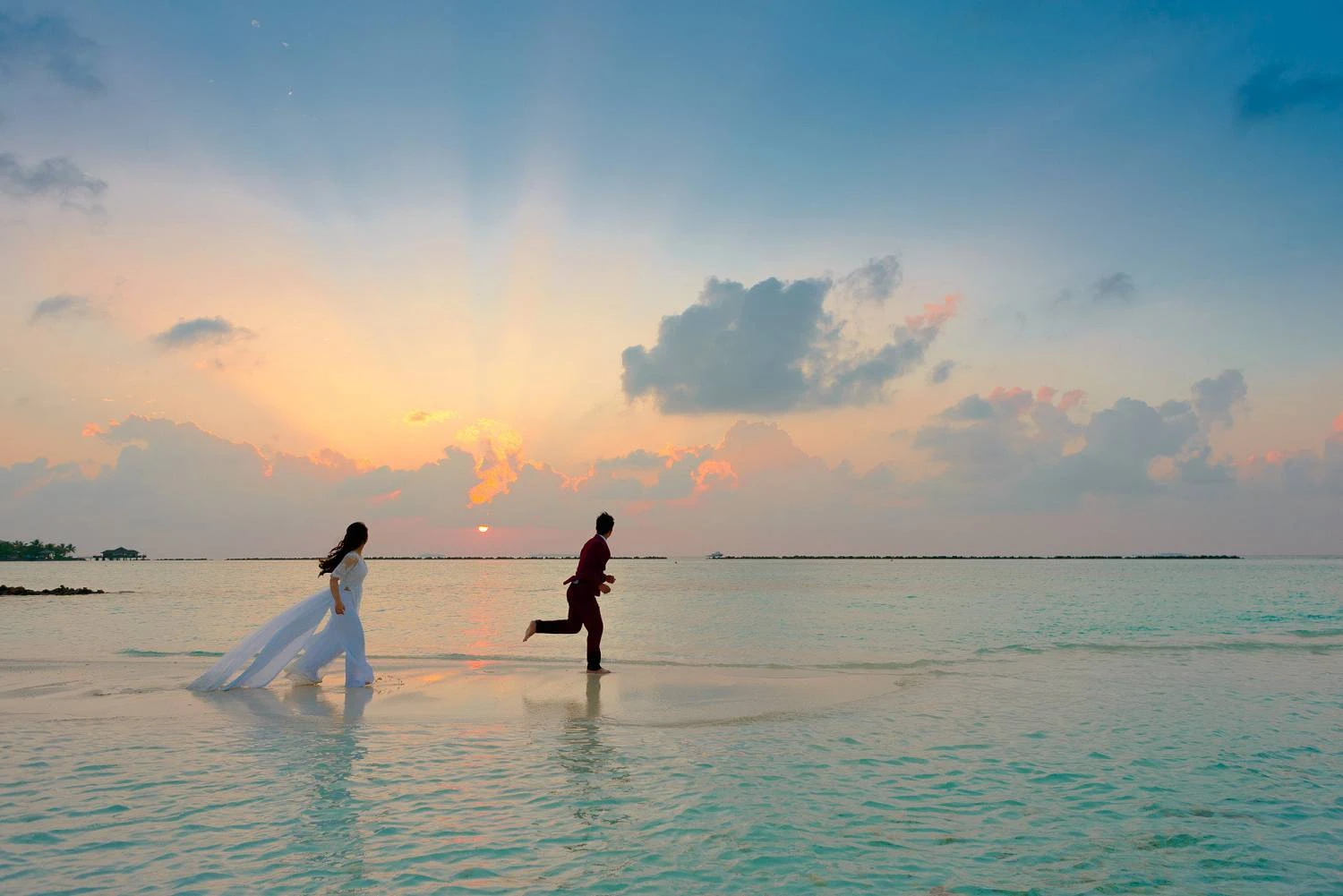 Discover 13 of the Greek islands and their wedding venues