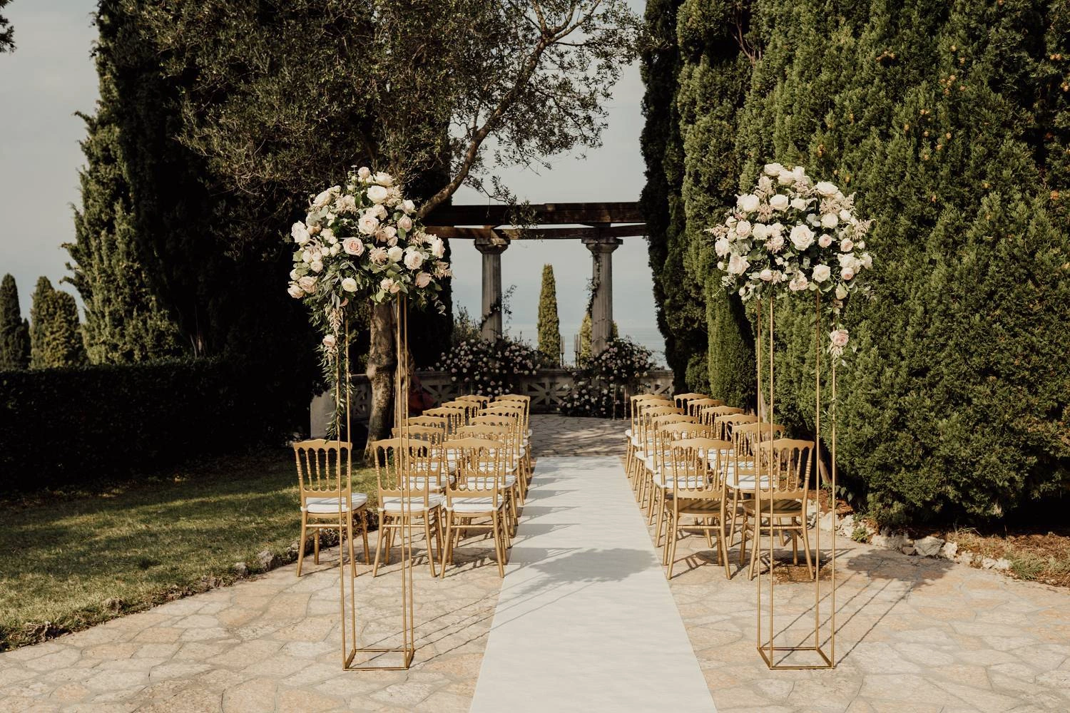 How to plan an international wedding