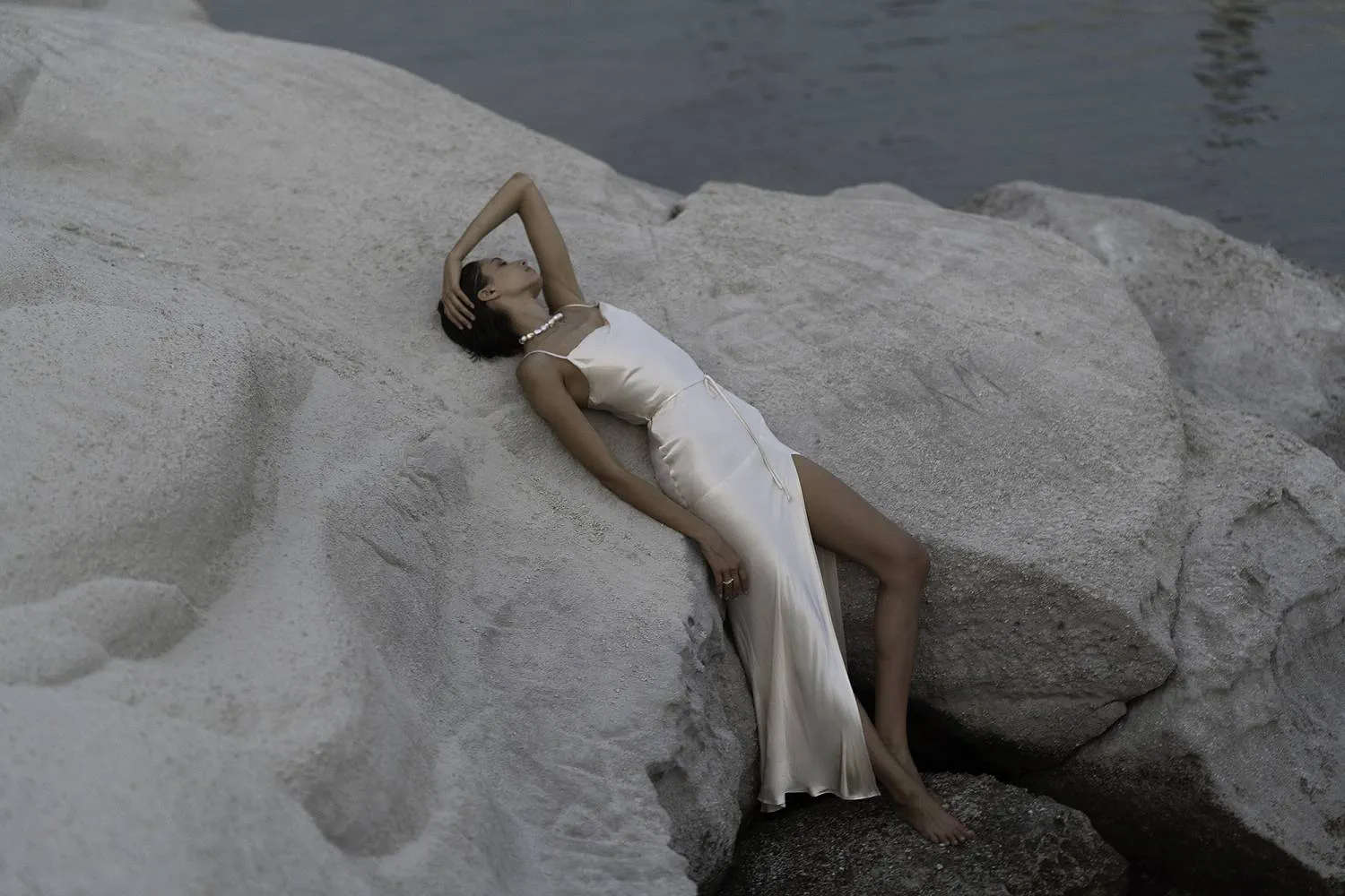 Australia-inspired wedding dress
