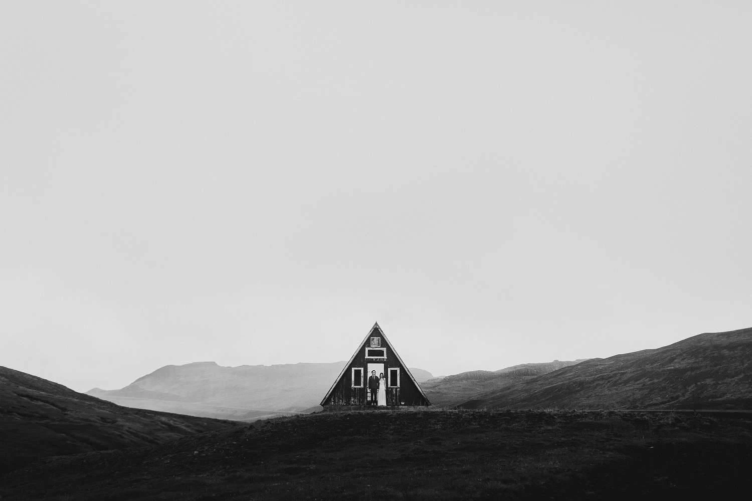 Creative wedding photography: photographers' views and ideas