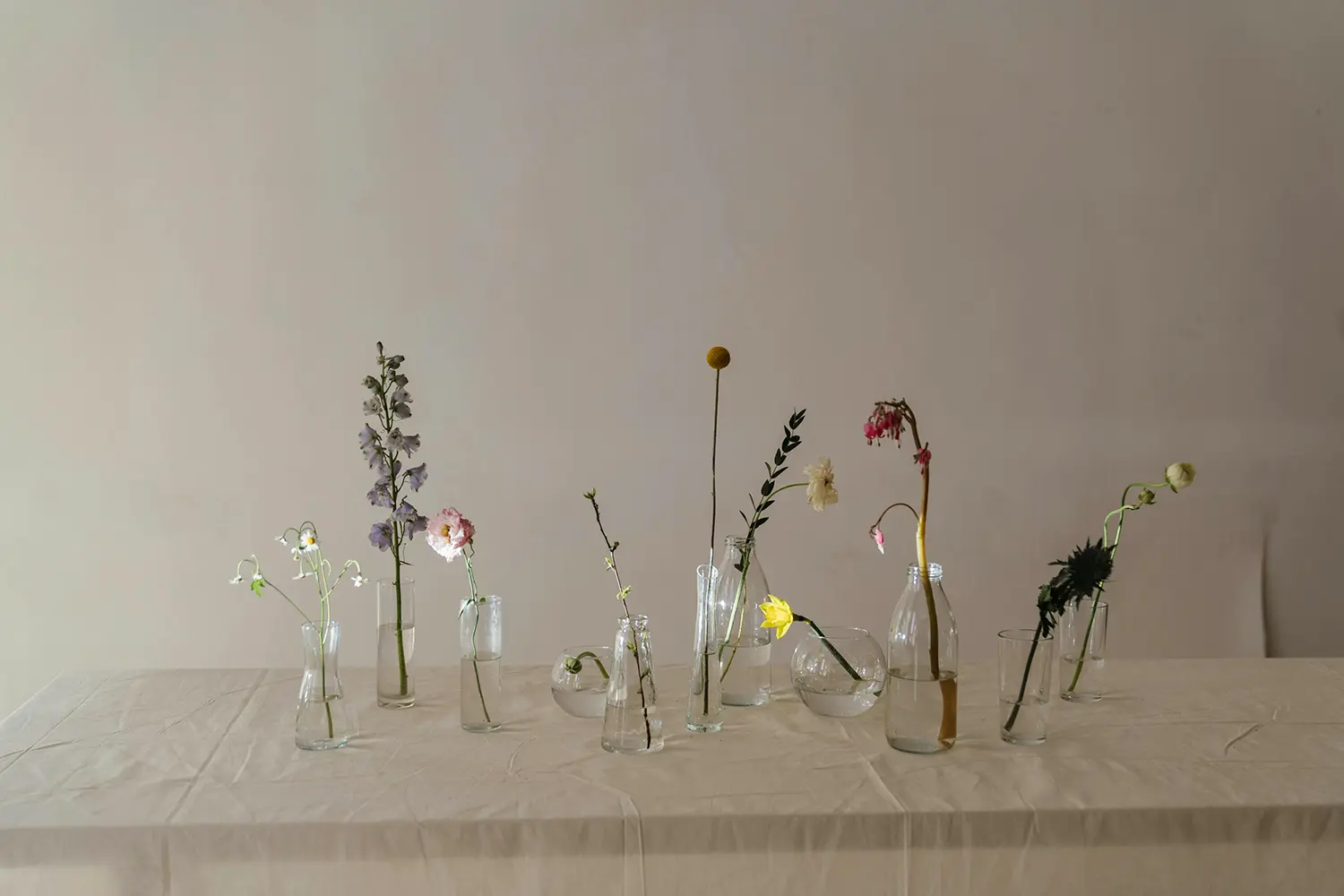 Minimalist Weddings. How to Make Simplicity Look Stunning