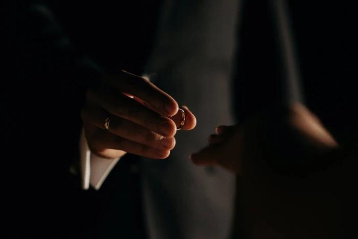 Engagement ring brands for a Christmas proposal