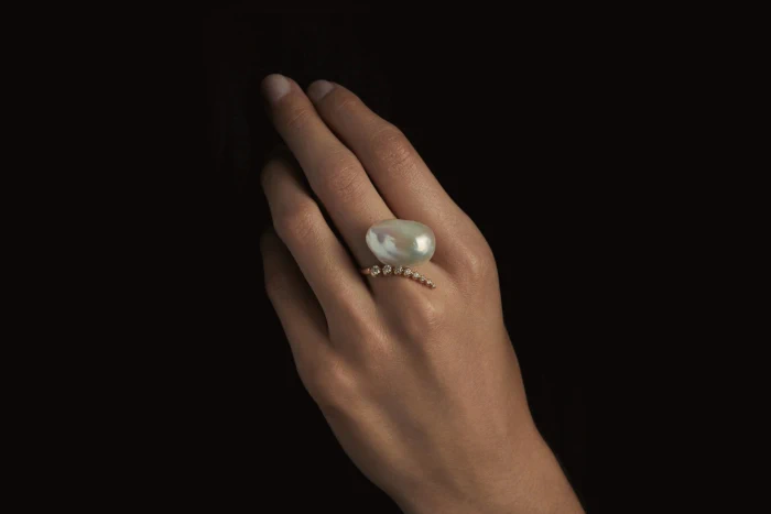 How wearing a wedding ring affects you