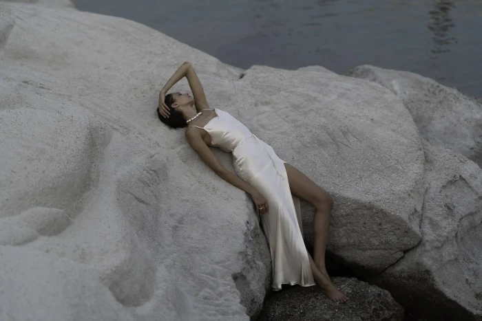 Australia-inspired wedding dress