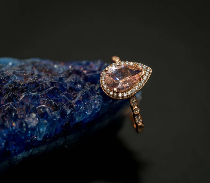 Engagement ring – a step towards eternity. How to choose it?