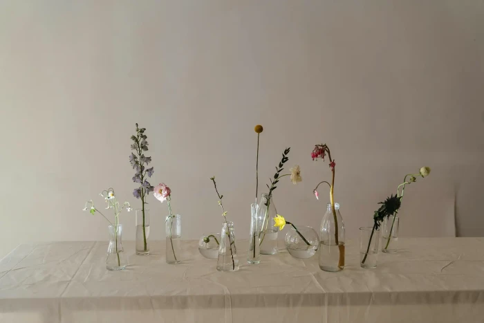 Minimalist Weddings. How to Make Simplicity Look Stunning