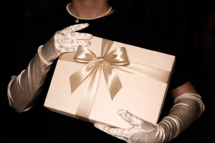 The 2026 Wedding Gift Calculator: How Much to Give?
