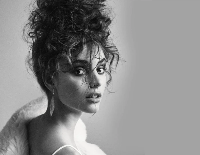 Wedding hairstyles that will complement your bridal ensemble