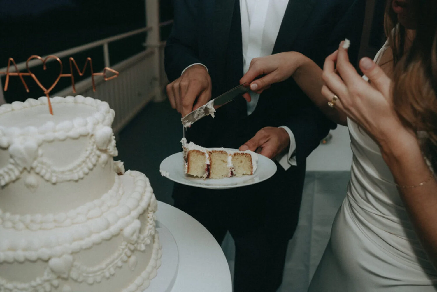 Wedding Traditions That Never Went Away