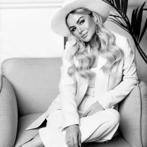 Natali Milanova - Celebrity makeup artist