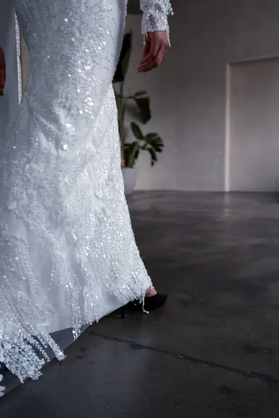 Dress:  Jurgita Bridal and Jenari.de / Photography: Katerina Suipys / Accessoires: Decolove Atelier